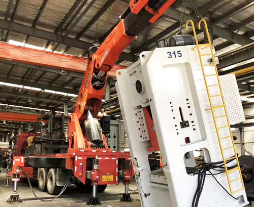 临邑附近随车吊出租，轻松解决运输难题