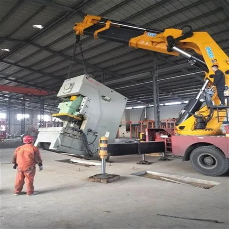 临邑80吨折臂吊车出租附近电话